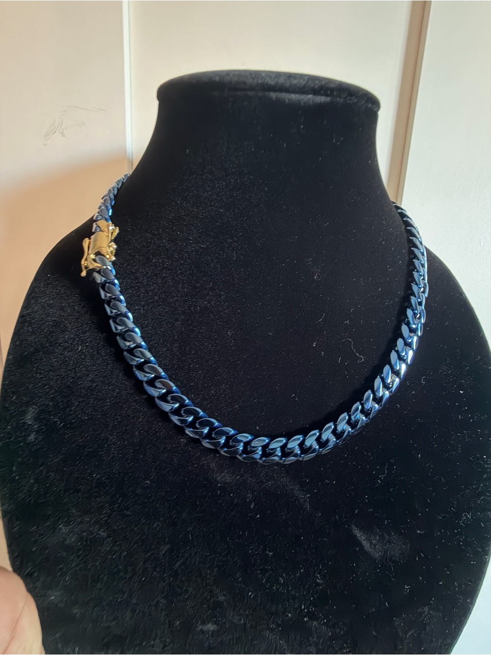 Blue Men's Cuban Chain Necklace with Gold Clasp